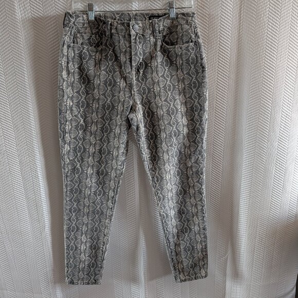 Blank NYC Reade Crop Snakeskin Skinny Jean Size 30 Python grey white Rock - Picture 2 of 12